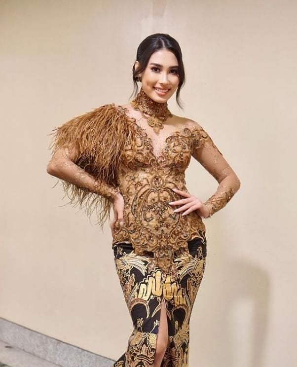 Gaya Artis di Malam Final Puteri Indonesia 2022. (Instagram)