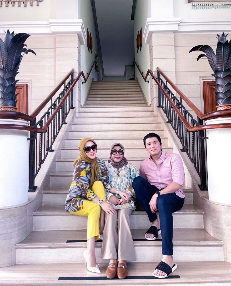 Momen Welcome Home Party Syahrini (instagram/@princessyahrini)