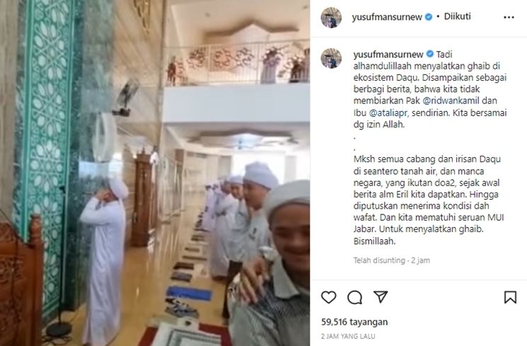 Ustaz Yusuf Mansur diduga main ponsel saat ada lantunan azan untuk melaksanakan salat gaib buat anak Ridwan Kamil, Emeril Kahn Mumtadz alias Eril. [Instagram]