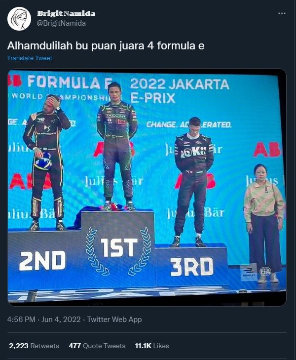 Viral Puan Maharani berdiri di podium. (Dok. Twitter/@BrigitNamida)