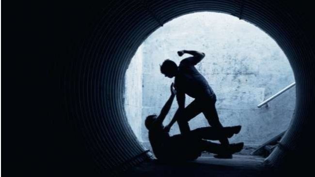 Ilustrasi penganiayaan (Shutterstock).