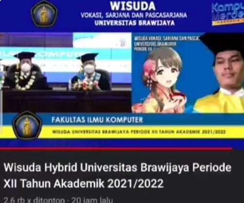 Wisuda didampingi anime (twitter.com/jawashitpost)