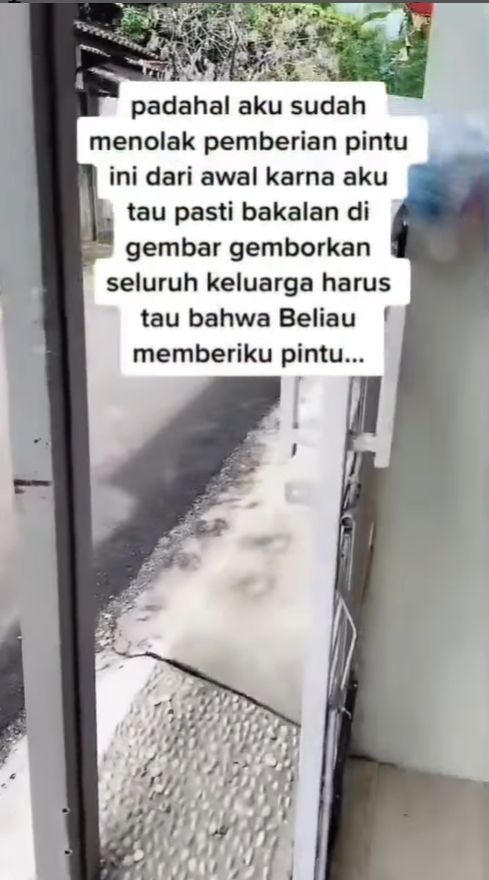 Seorang istri mengunggah video curhatan ke media sosial, tentang perilaku mertuanya yang dinilainya tidak patut. [Instagram]