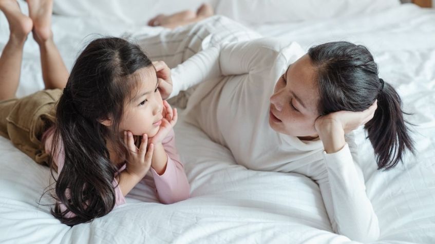 Ilustrasi ibu dan anak. (pexels.com/Ketut Subiyanto)