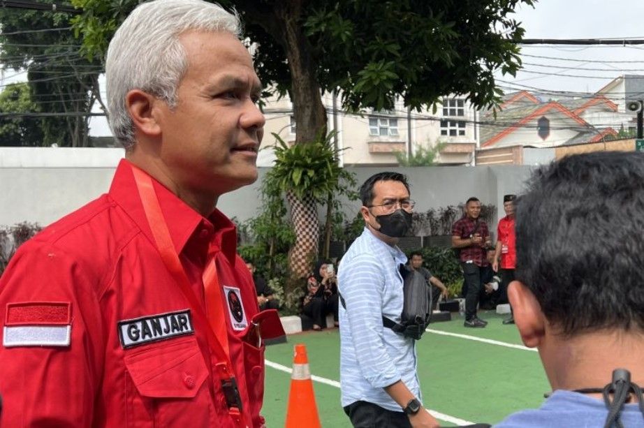 Gubernur Jawa Tengah Ganjar Pranowo menghadiri rapat koordinasi kepala dan wakil kepala daerah terkait dengan konsolidasi partai menjelang Pemilu 2024 di Sekolah Partai PDIP, Jakarta Selatan, Kamis (16/6/2022). [ANTARA/Putu Indah Savitri]