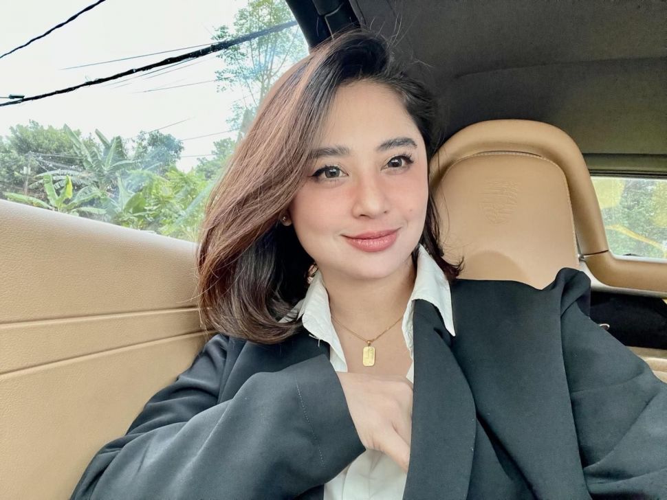 Dewi Perssik [Instagram]