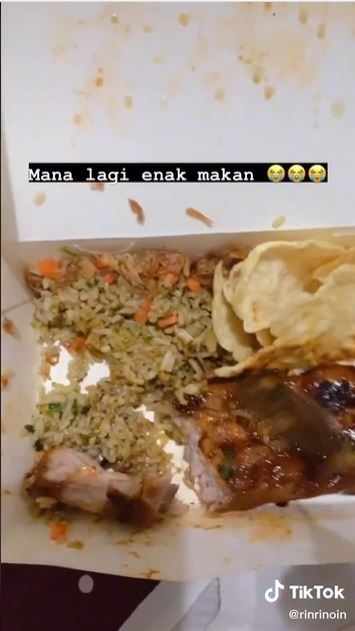 Nasi goreng babi (TikTok @rinrinoin)