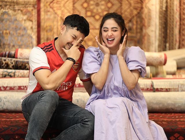 Potret Mesra Angga Wijaya dan Dewi Perssik (Instagram/anggawijaya88)