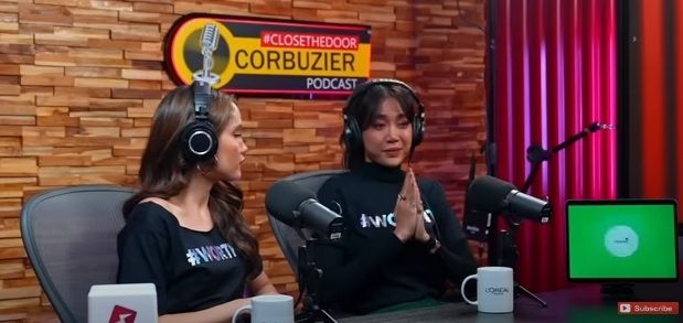 Cinta Laura dan Widy Vierratale [YouTube/ Deddy Corbuzier]