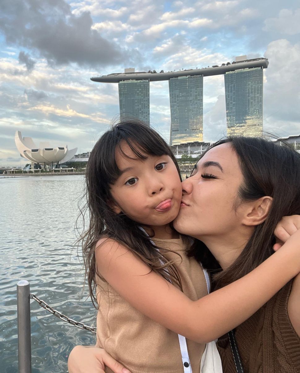 Momen Gisella Anastasia dan Gempi liburan di Singapura (Instagram/@gisel_la)