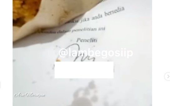 Beli nasi ketan ketemu skripsi sendii (instagram.com/pembasmi.kehaluan.reall/)