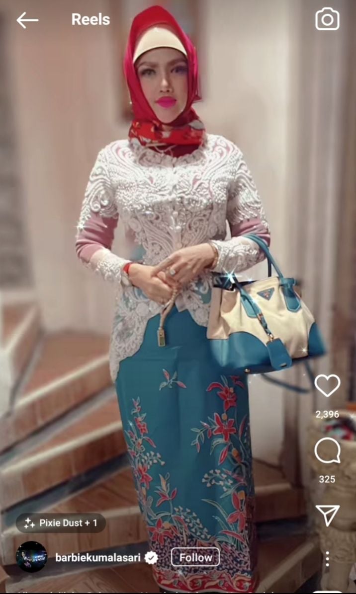  Potret Barbie Kumalasari Berhijab (Instagram/@barbiekumalasari)