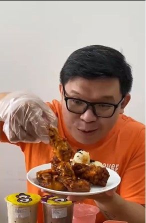 Bermula Dari Hobi, Begini Kisah Erwin Putra Sukses Jadi Food Blogger. (Dok: Instagram/bikingendut)