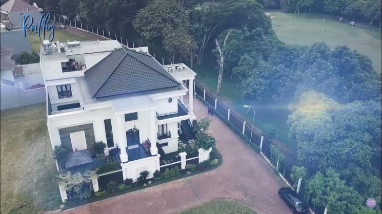 Rumah Artis yang Harganya di Atas Rp 10 Miliar (YouTub)
