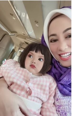 Potret anak Denny Cagur, Fazeela Meshwa Athari [Instagram/@shantydenny]