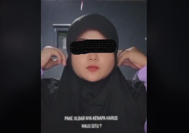 Tangkapan layar video viral cara perempuan berjilbab dikritik [TikTok]