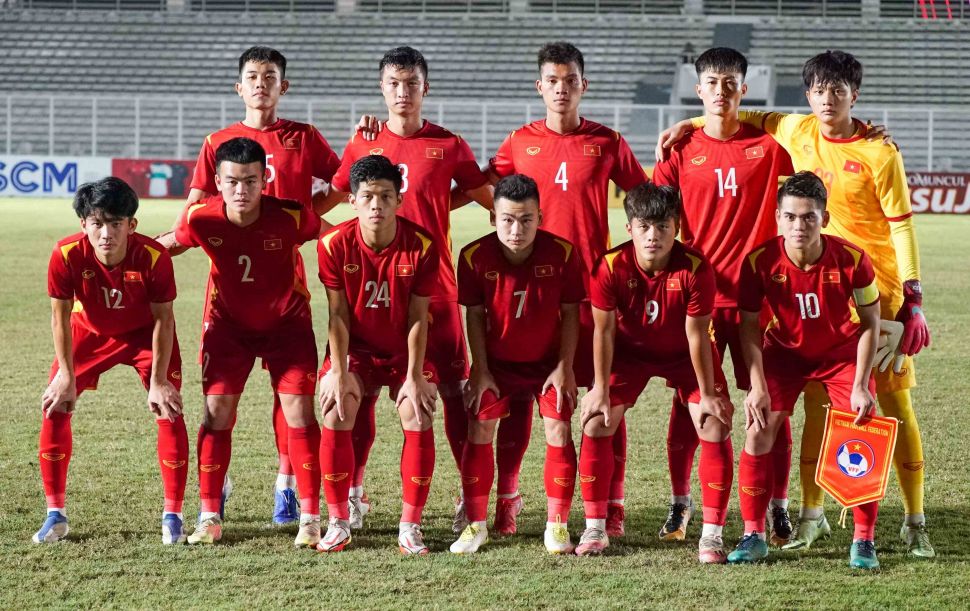 Timnas Vietnam U-19 lolos ke semifinal Piala AFF U-19 2022 setelah menahan imbang Thailand 1-1 pada matchday terakhir Grup A di Stadion Madya, Senayan, Jakarta, Minggu (10/7/2022). [VFF]