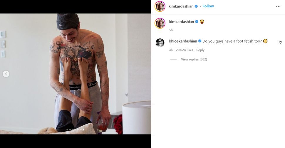 Khloe Kardashian ungkapkan kecurigaan apakah Kim Kardashian punya gejala foot fetish gara-gara Instagram (Instagram/kimkardashian)