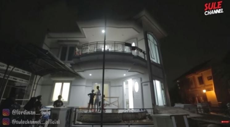 Rumah Mewah Putri Delina. (YouTube/SULE PRODUCTIONS)