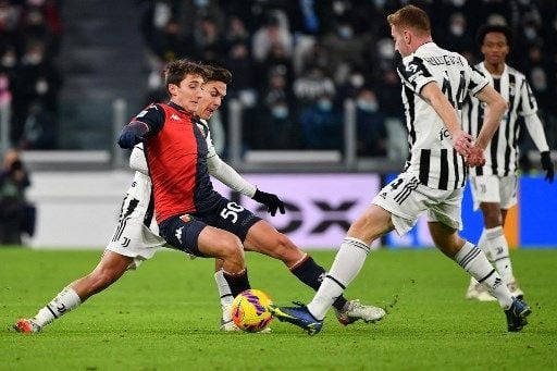 Andrea Cambiaso memperkuat Genoa di Serie A 2021/22. [AFP]