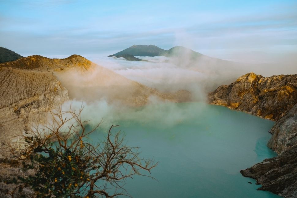 Kawah Ijen Banyuwangi. (Red Doorz)