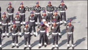 Ayah berlari untuk bantu beridi anak (Instagram/kepoin_trending)