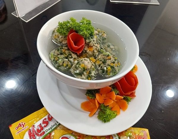 Bakso Sayur Umami, salah satu menu sehat rendah garam.