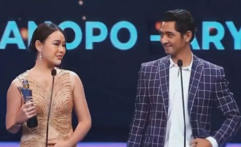  Momen Reuni Amanda Manopo dan Arya Saloka di Acara Penghargaan (RCTI via Instagram/sicntkamanda_)