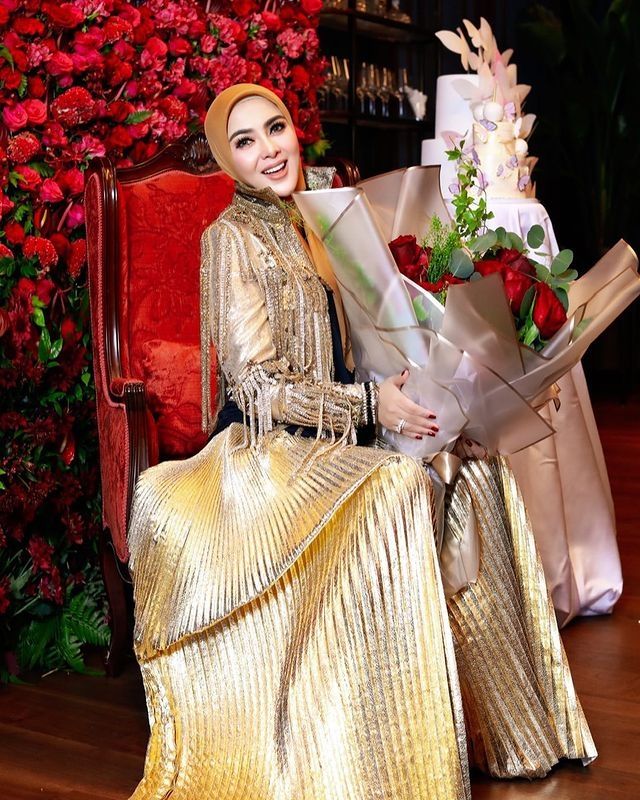 Momen Ulang Tahun Syahrini ke-40 (Instagram/princessyahrini)