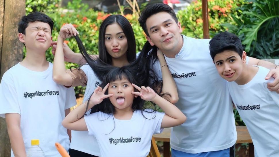 Momen Kebersamaan Jonathan Frizzy dan Ririn Dwi Ariyanti (Instagram/@ririndwiariyanti)