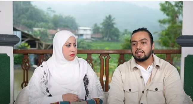 Tasyi Athasyia dan suaminya, Syech Zaki Alatas [YouTube/Tasyi Athasyia]