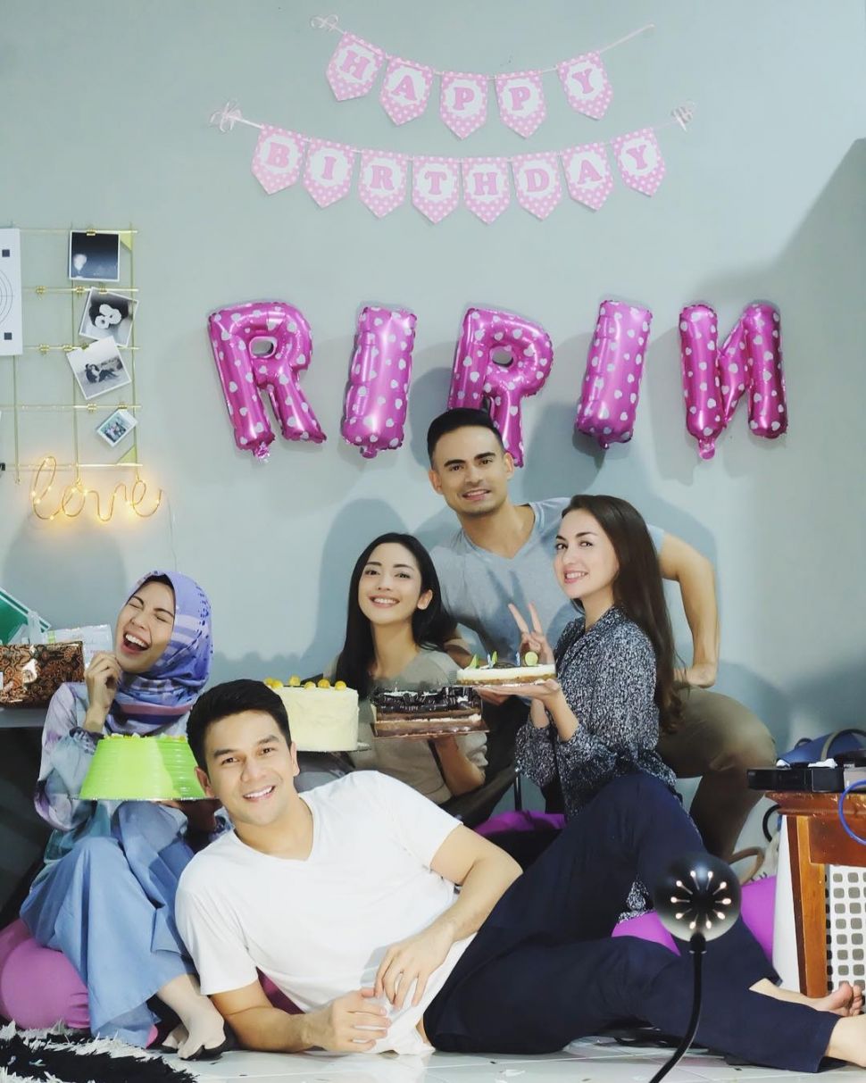 Momen Kebersamaan Jonathan Frizzy dan Ririn Dwi Ariyanti (Instagram/@ririndwiariyanti)