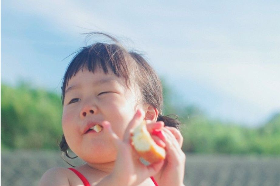 Ilustrasi anak makan. [Pexels]