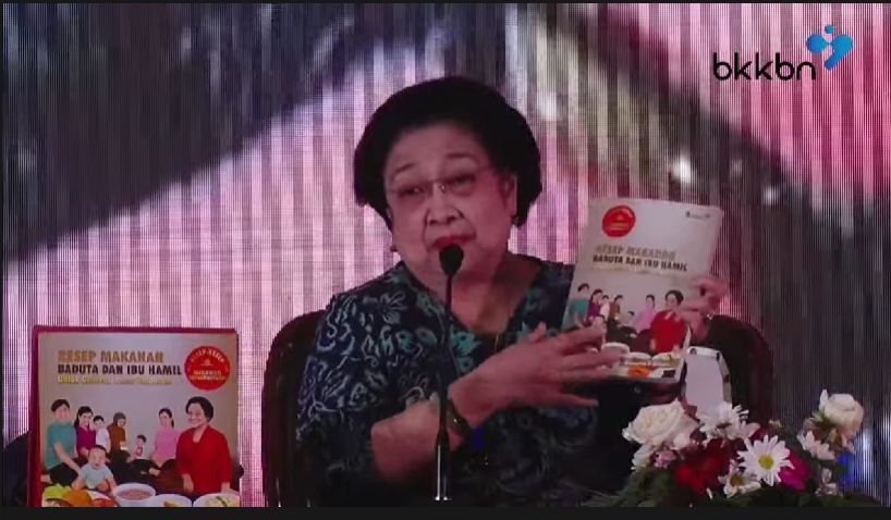 Presiden ke-5 RI Megawati Soekarnoputri saat berpidato di acara Kick Off Kolaborasi Penurunan Stunting, Jakarta, Senin (8/8/2022). (Tangkap Layar YouTube BKKBN)