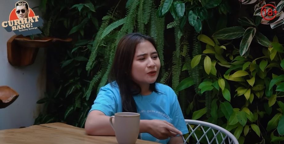 Prilly Latuconsina. [YouTube/CURHAT BANG Denny Sumargo]