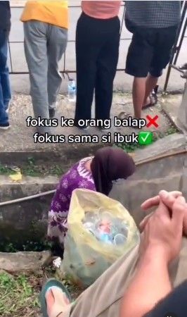 Balapan malah dibikin salfok dengan ibu-ibu (Instagram/hariankopas)