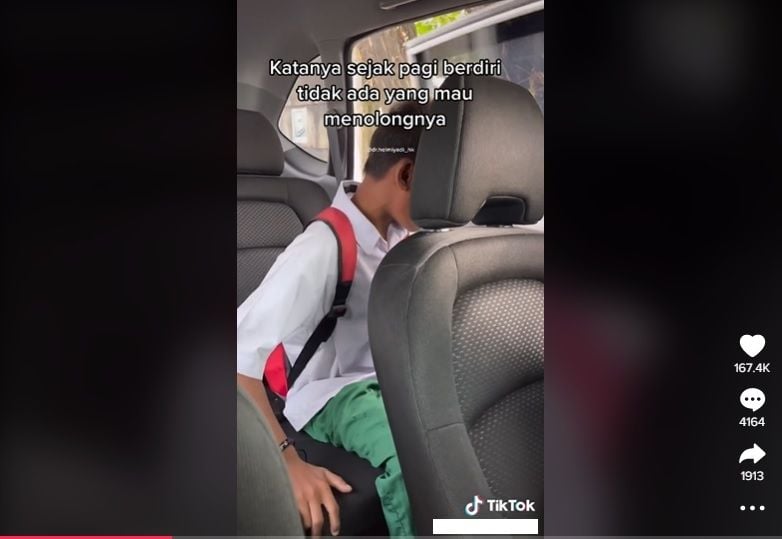 Bocah cari tumpangan ke sekolah. [TikTok]