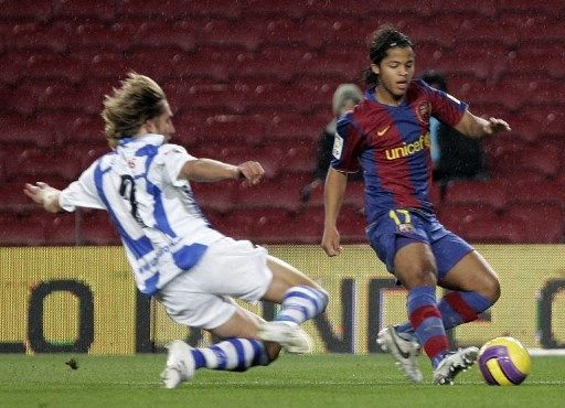 Giovani dos Santos ketika memperkuat Barcelona di tahun 2008. [AFP]