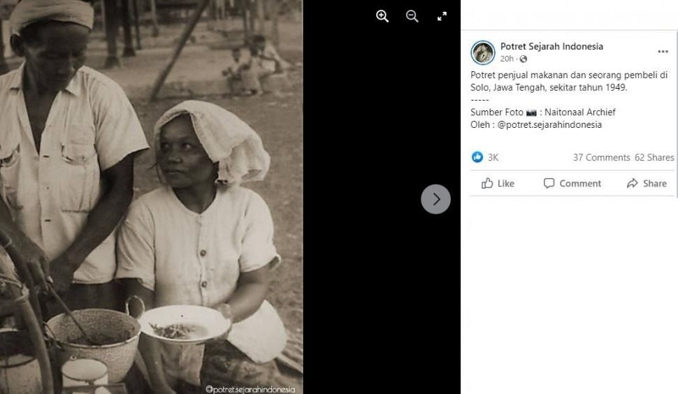 Foto penjual makanan dan pembeli di Solo tahun 1949. (Nationaal Archief via Facebook Potret Sejarah Indonesia)