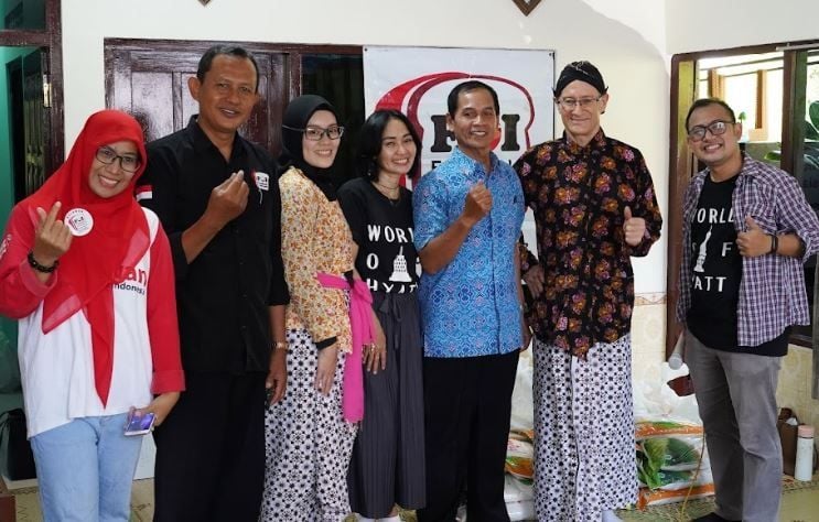 Tim Hyatt Regency Yogyakarta bersama Foodbank of Indonesia dan BNP Paribas Asset Management