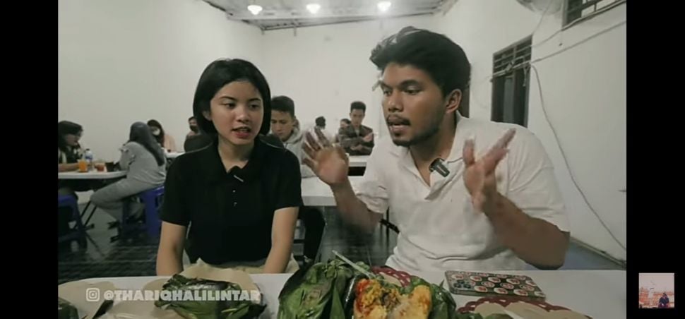 Potret Warung Nasi Bakar Melati Eks JKT48 (YouTube/Thariq Halilintar)