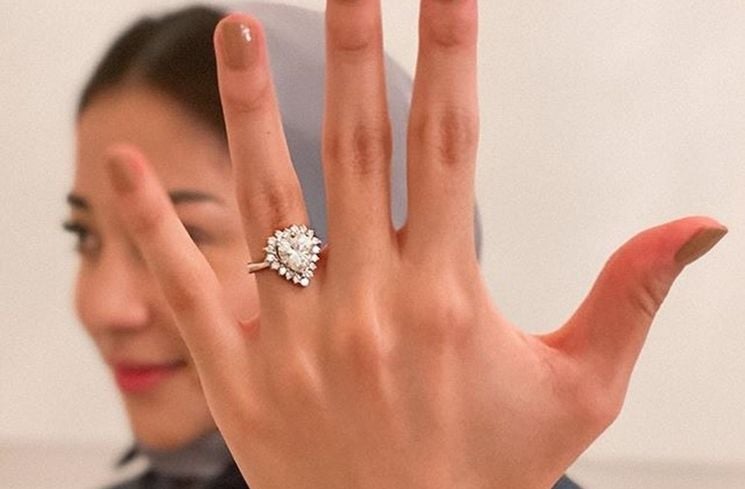 Potret cincin tunangan artis (Instagram/@nikitawillyofficial94)