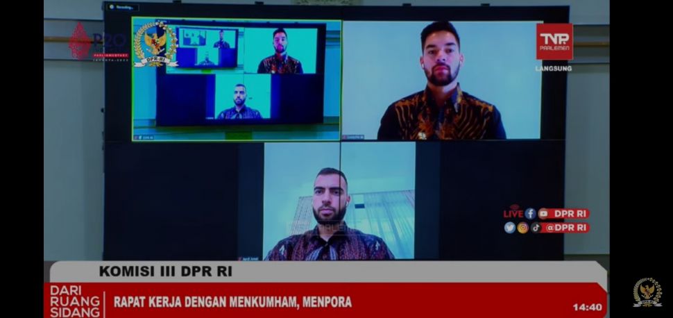 Jordi Amat dan Sandy Walsh hadir secara daring di pembahasan naturalisasi di rapat kerja bersama Komisi III DPR RI. (YouTube/DPR RI)