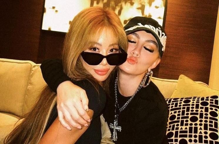 Potret Kedekatan Agnez Mo dan Jessi. (Instagram/agnezmo)