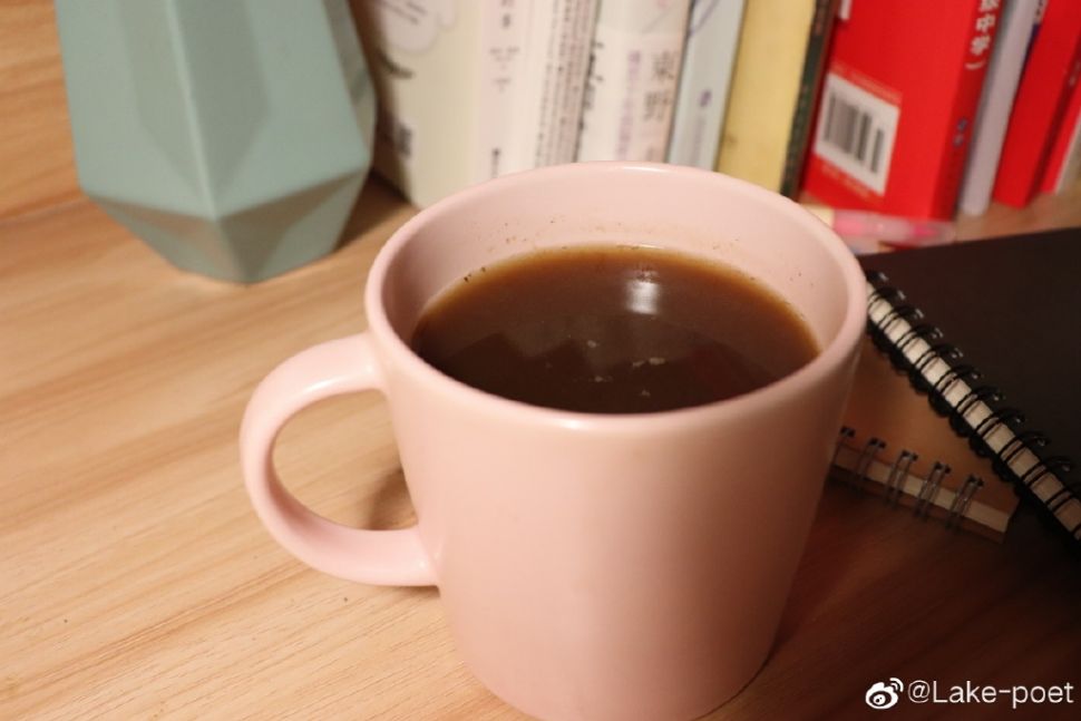 Minuman campuran TCM dan air (Weibo)