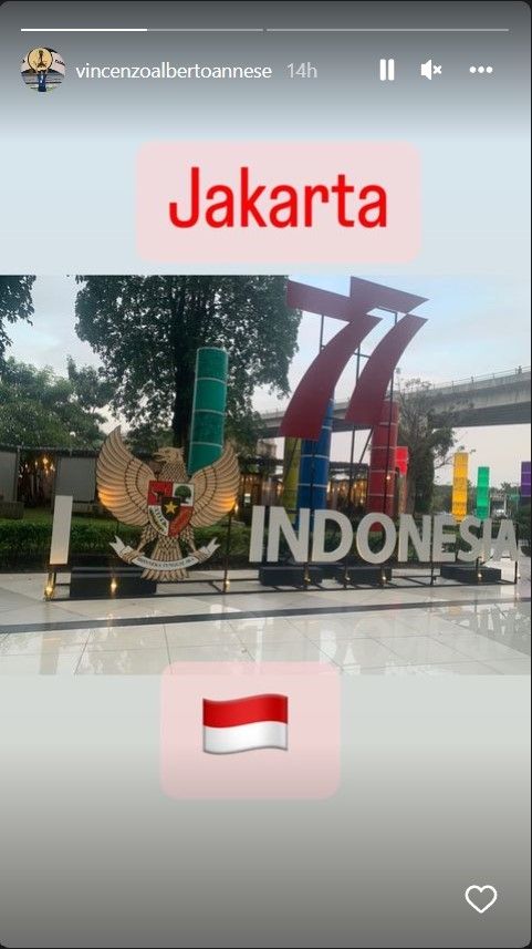 Instagram story Vincenzo Alberto Annese menunjukan berada di Indonesia. 