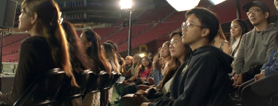 Potret Konser Megah dan Intimate Niki di Los Angeles (YouTube 88rising)