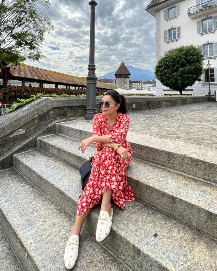 Potret Mayangsari liburan di Swiss (instagram/@mayangsari_official)