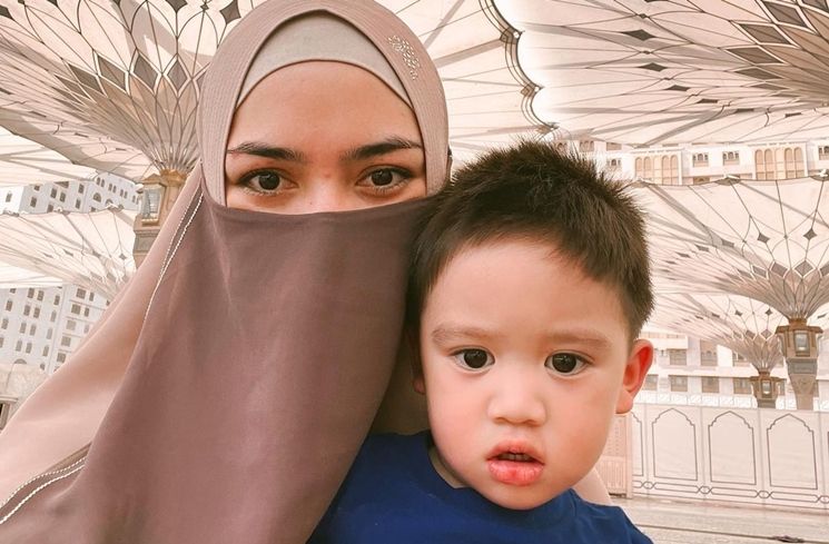 Potret Citra Kirana Berangkat Umroh (Instagram/@citraciki)