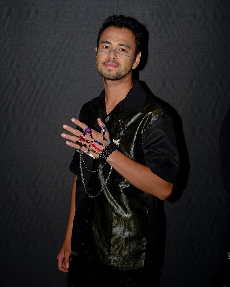 Pesona Raffi Ahmad Tampil di New York Fashion Week (Instagram/@erigostore)